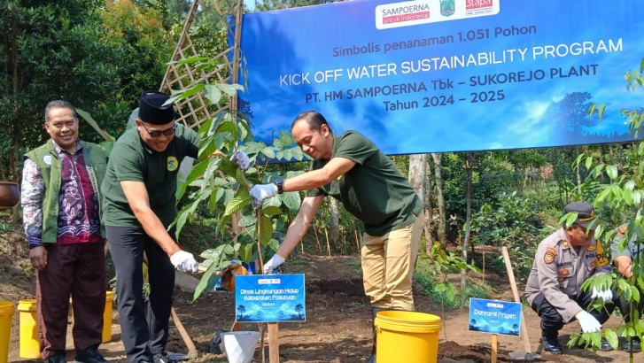 HM Sampoerna dan Pemkab Pasuruan Intens Tanam Pohon Demi Jaga Pasokan Air di Catchment Area